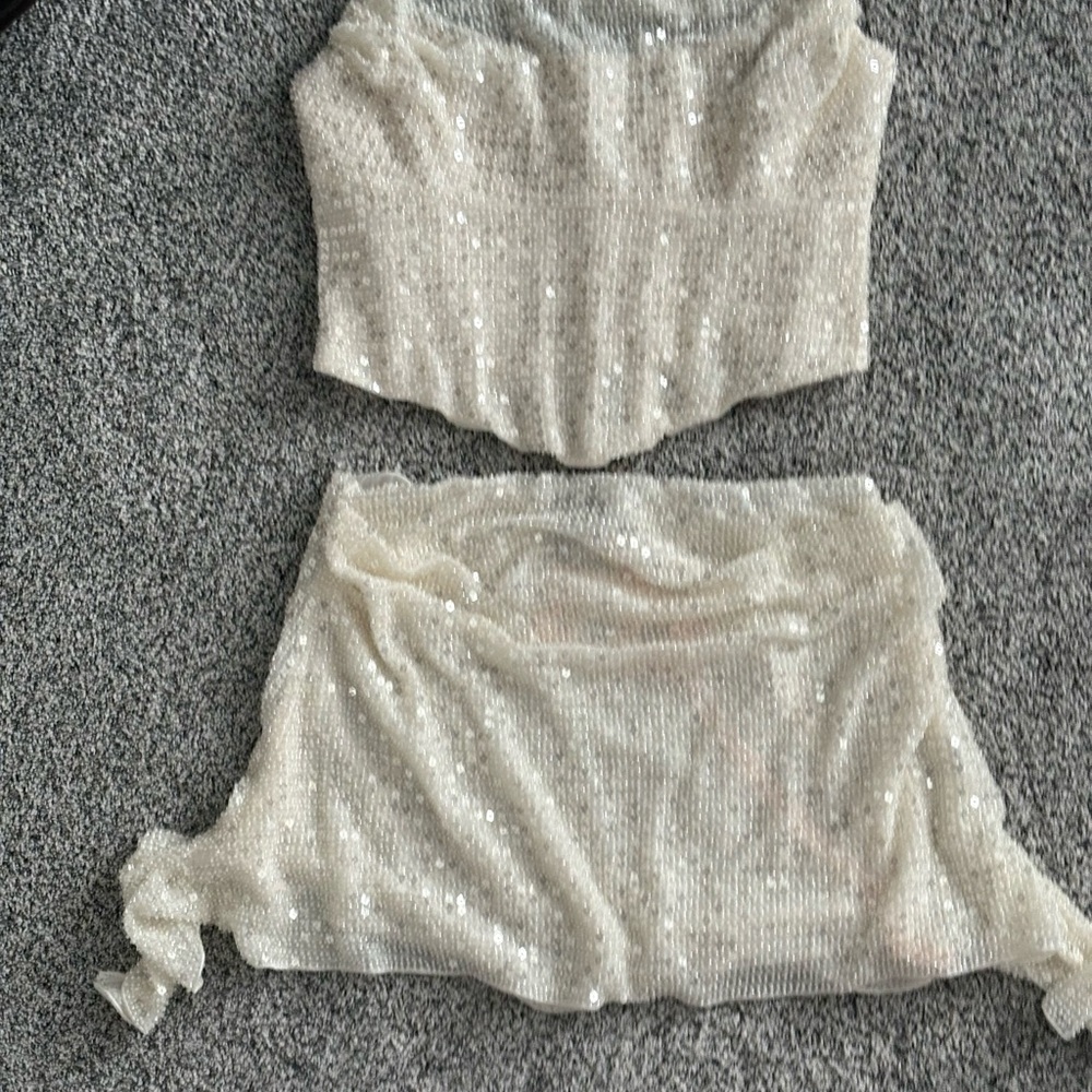 OH POLLY Two Piece Cream Sequin skirt and top. NEW WITH TAGS. Size US 10.